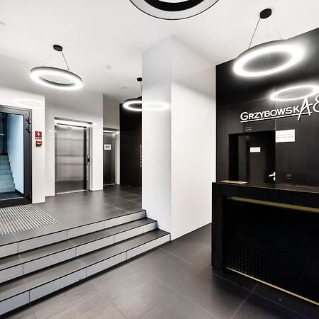 ורשה Grzybowska Luxury Apartment מראה חיצוני תמונה