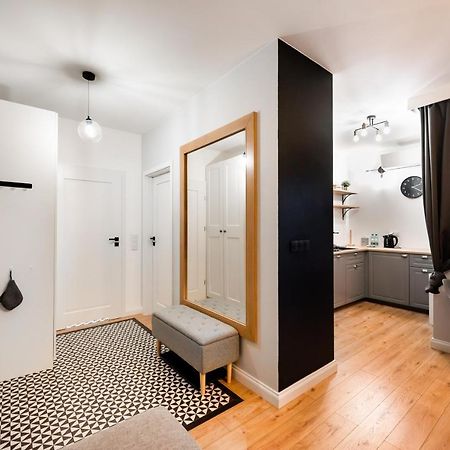 ורשה Grzybowska Luxury Apartment מראה חיצוני תמונה