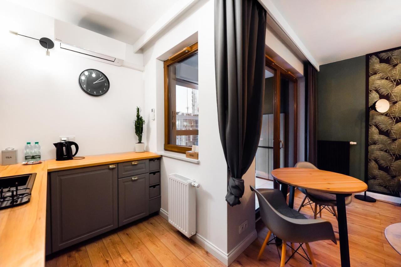 ורשה Grzybowska Luxury Apartment מראה חיצוני תמונה