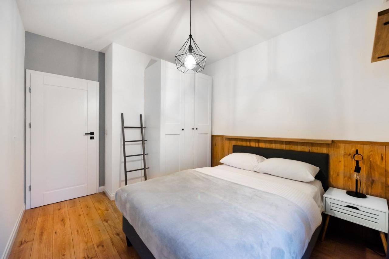 ורשה Grzybowska Luxury Apartment מראה חיצוני תמונה