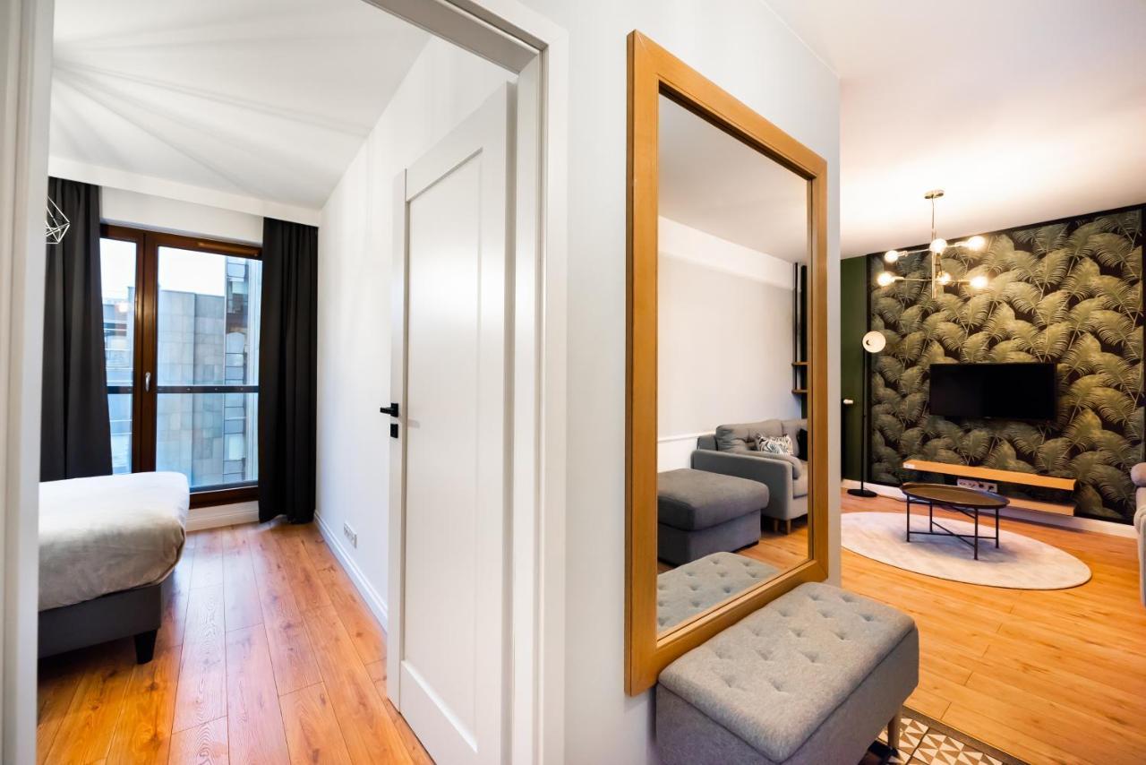 ורשה Grzybowska Luxury Apartment מראה חיצוני תמונה